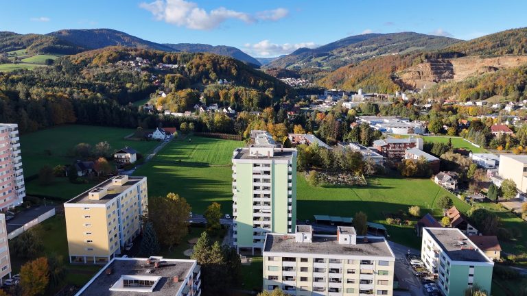 Flug über unser Haus