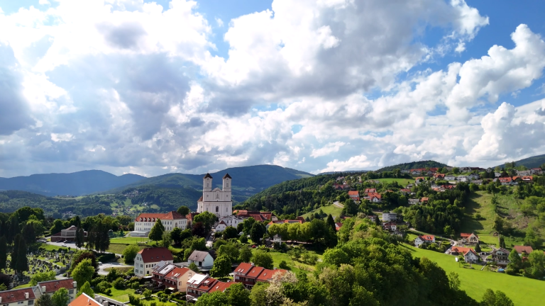Flug zur Basilika Weiz