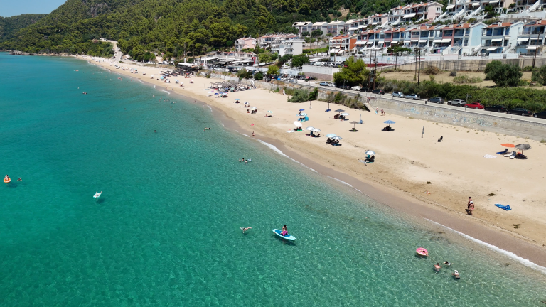 Strand von Loutsa