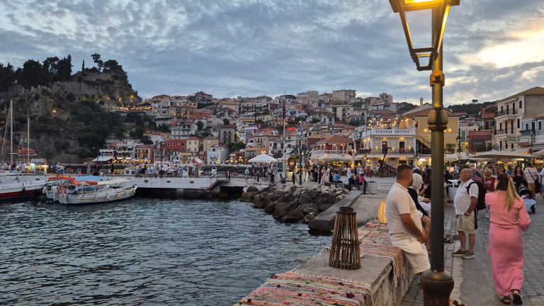 Parga bei Abenddämmerung